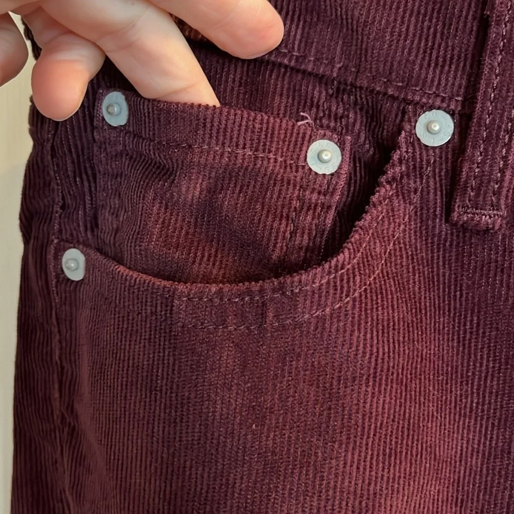 NWT-Levi’s-29-30-burgundy-511 slim-stretch, slim throughout, corduroy pants.